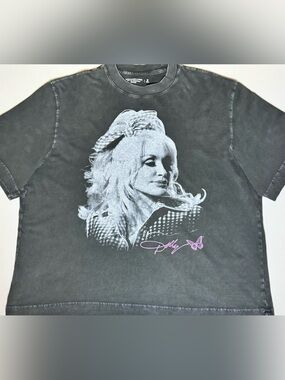 Abercrombie Dolly Parton Washed Black Cropped Graphic Tee Medium